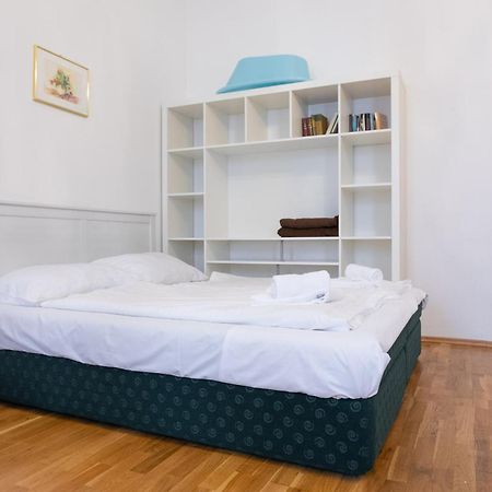 Central Garden Apartments Wien Rum bild